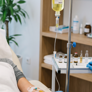 Aplicacion de: Vitamina B12, Vitamina C, Lymphdiaral, Pasconal forte y Cholo 2